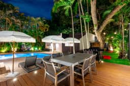 Villa Escape-Beach-BKT Court-Miami Heated Pool