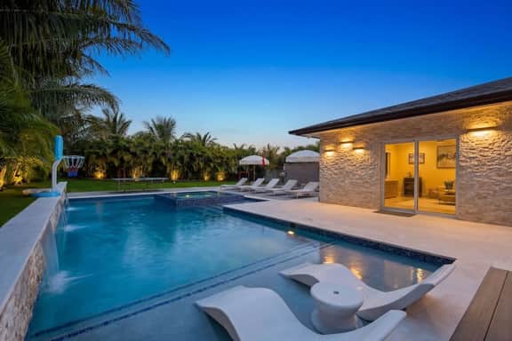 Villa Serena Miami 4BR-Pool-BKT CT Near Beaches