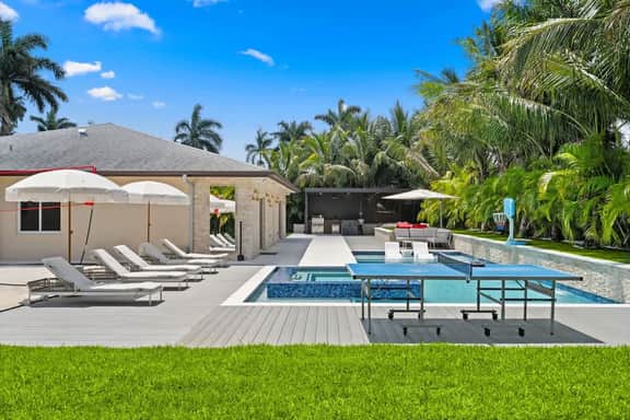 Villa Serena Miami 4BR-Pool-BKT CT Near Beaches - Image 4