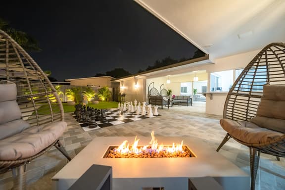 Miami Casa Bella I Near Beaches, heated Pool.