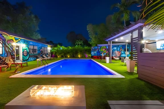 Villa del Mar | Stylish  Pool
